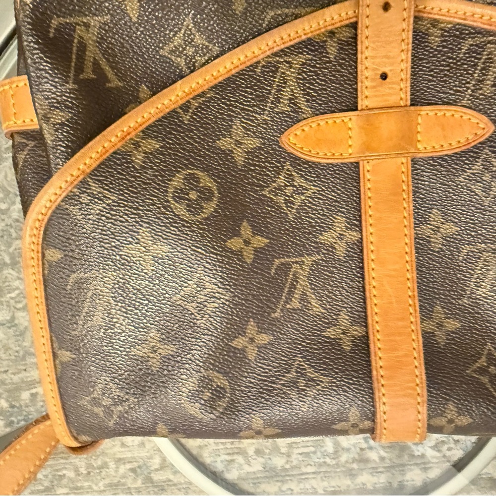 Authentic Louis Vuitton Brown Monogram Bag - Picture 3 of 15
